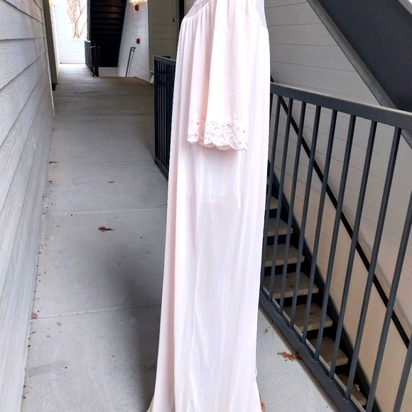 Palest of Pink Vintage Nightgown - Picture 4 of 8